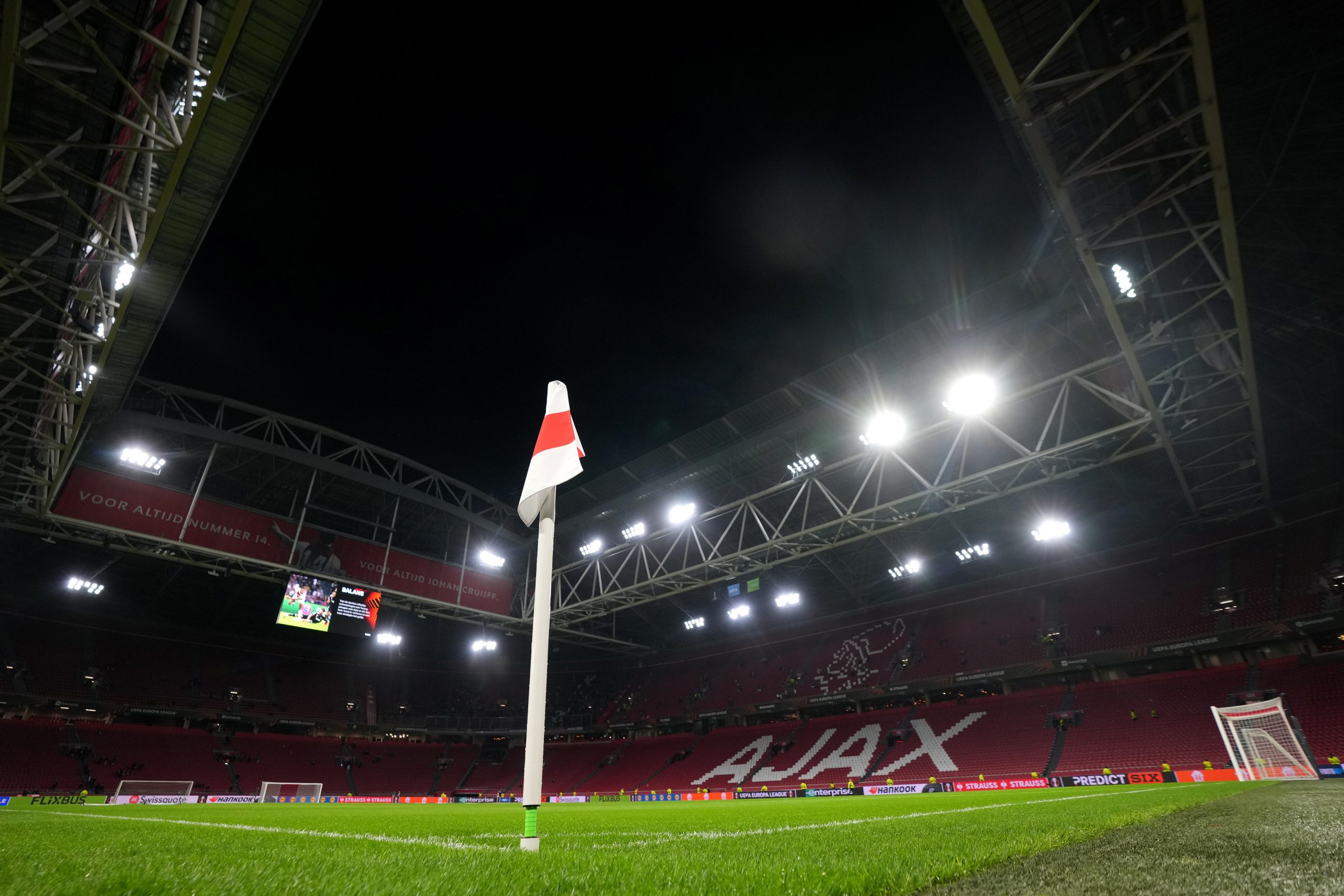 AJAX – Eintracht : Les compositions !