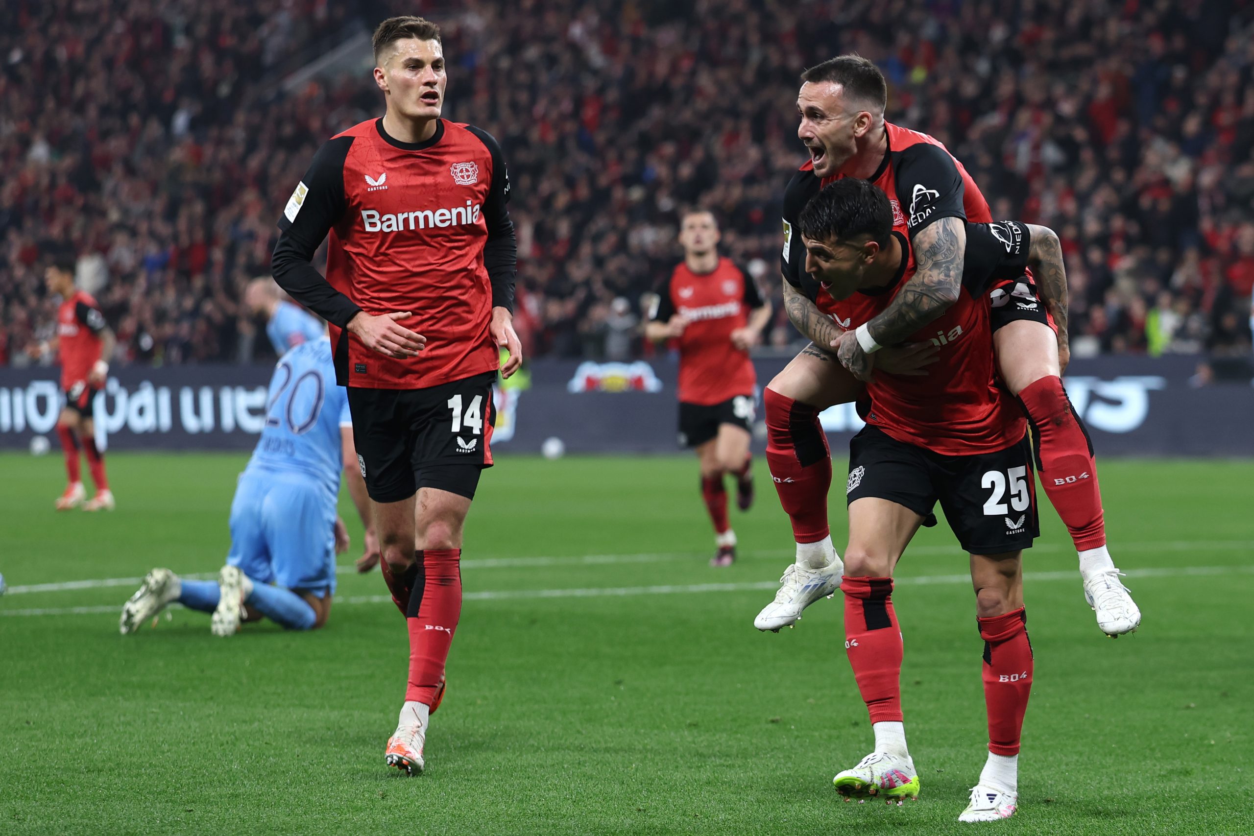 La pression continue : Leverkusen bat Bochum et reste au contact du Bayern !