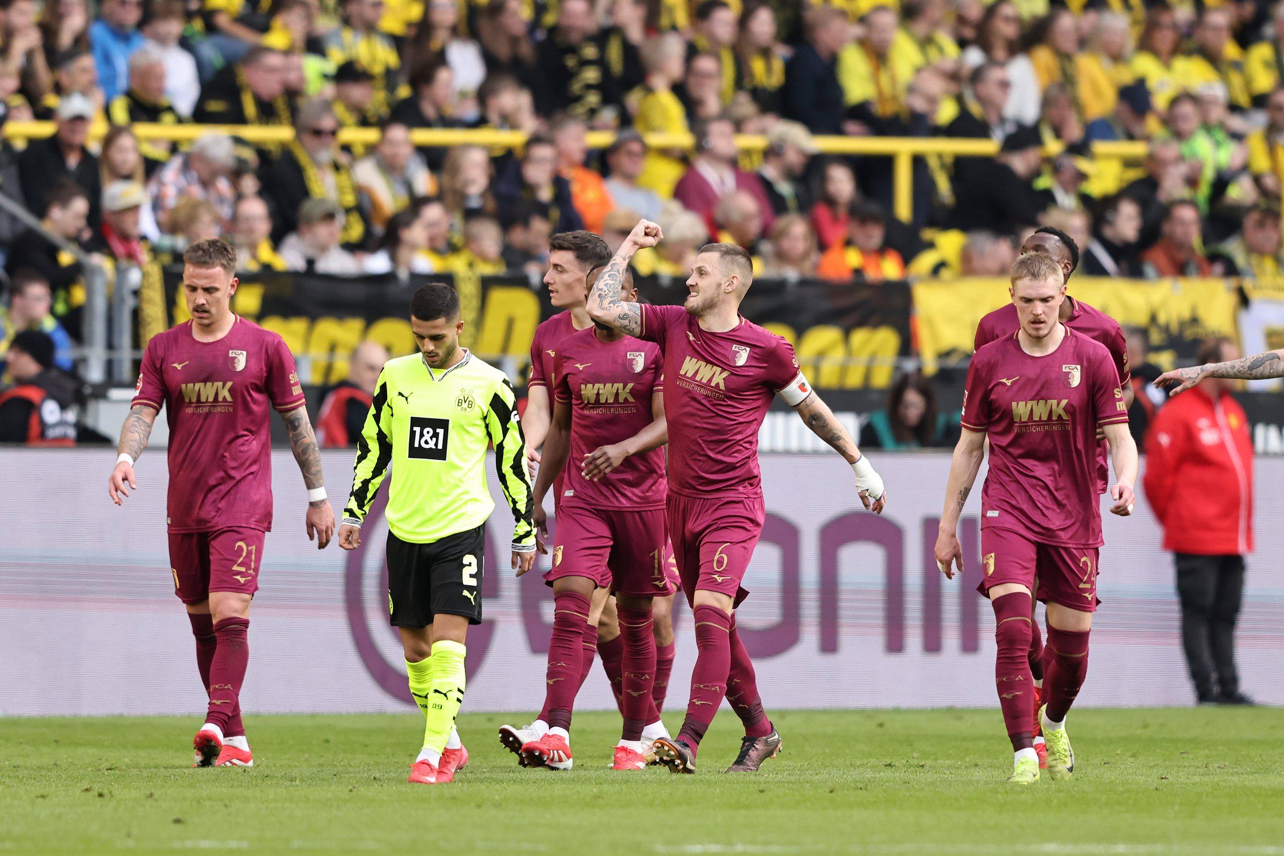 Le Borussia Dortmund dans la tourmente, Augsburg s’impose au Signal Induna Park !