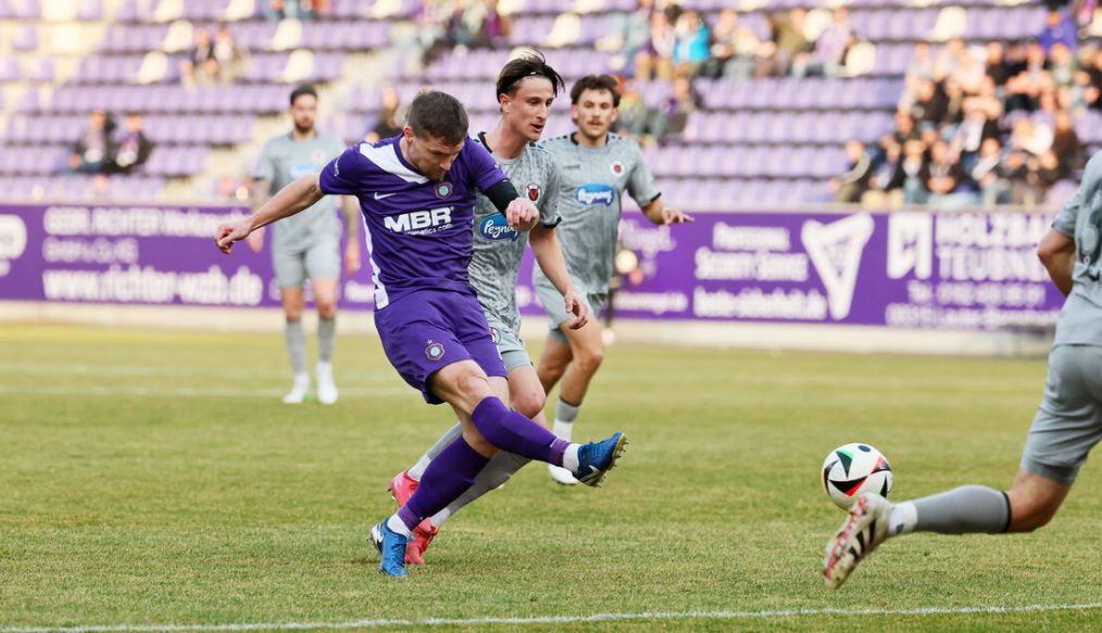 Aue enchaîne une troisième victoire consécutive face à un Viktoria Köln trop timide