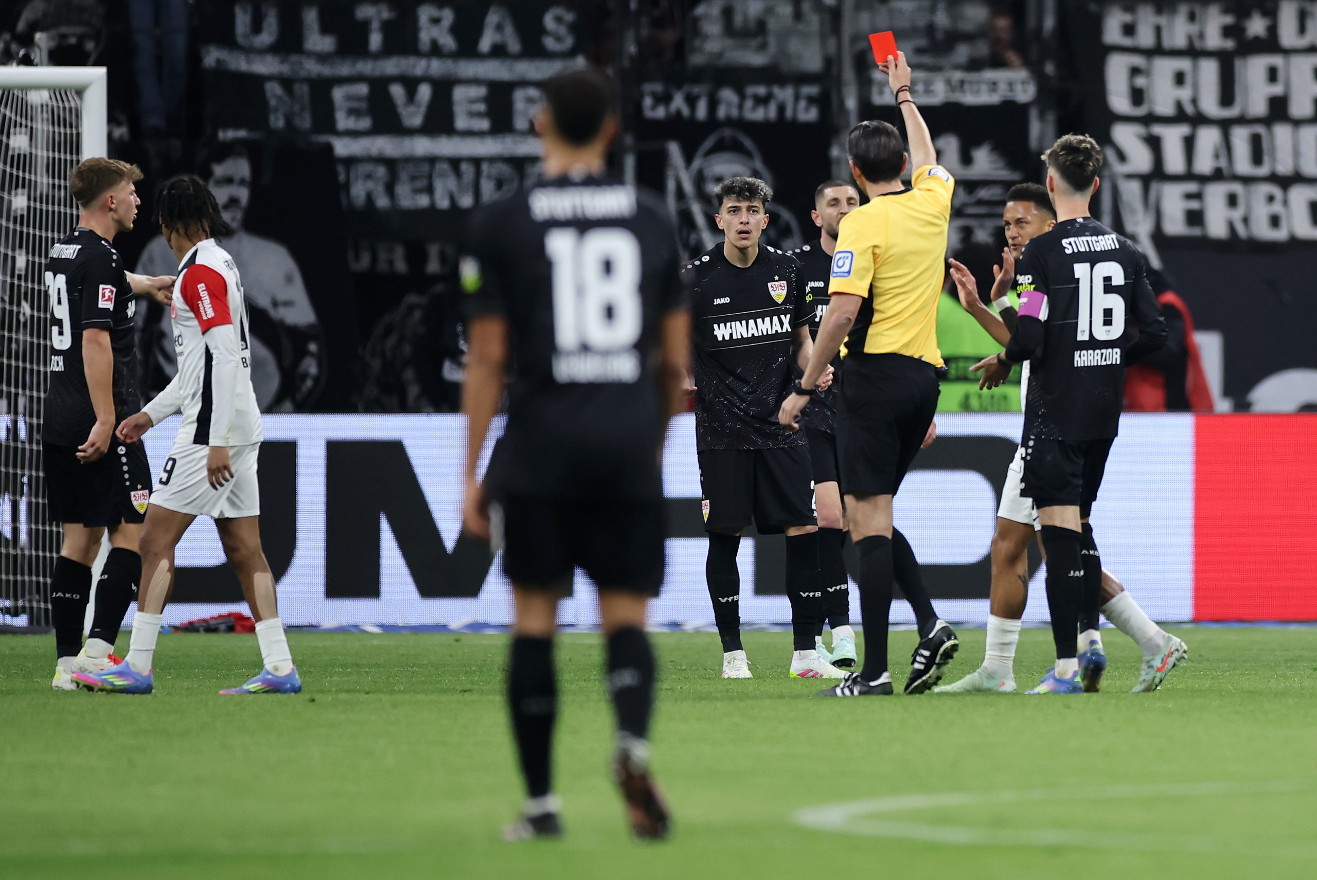 Stuttgart sans Al-Dakhil pour deux matchs de Bundesliga Stuttgart sans Al-Dakhil pour deux matchs de Bundesliga