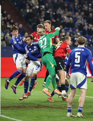 Schalke 04 renversé en deux minutes par le Hannover 96 !