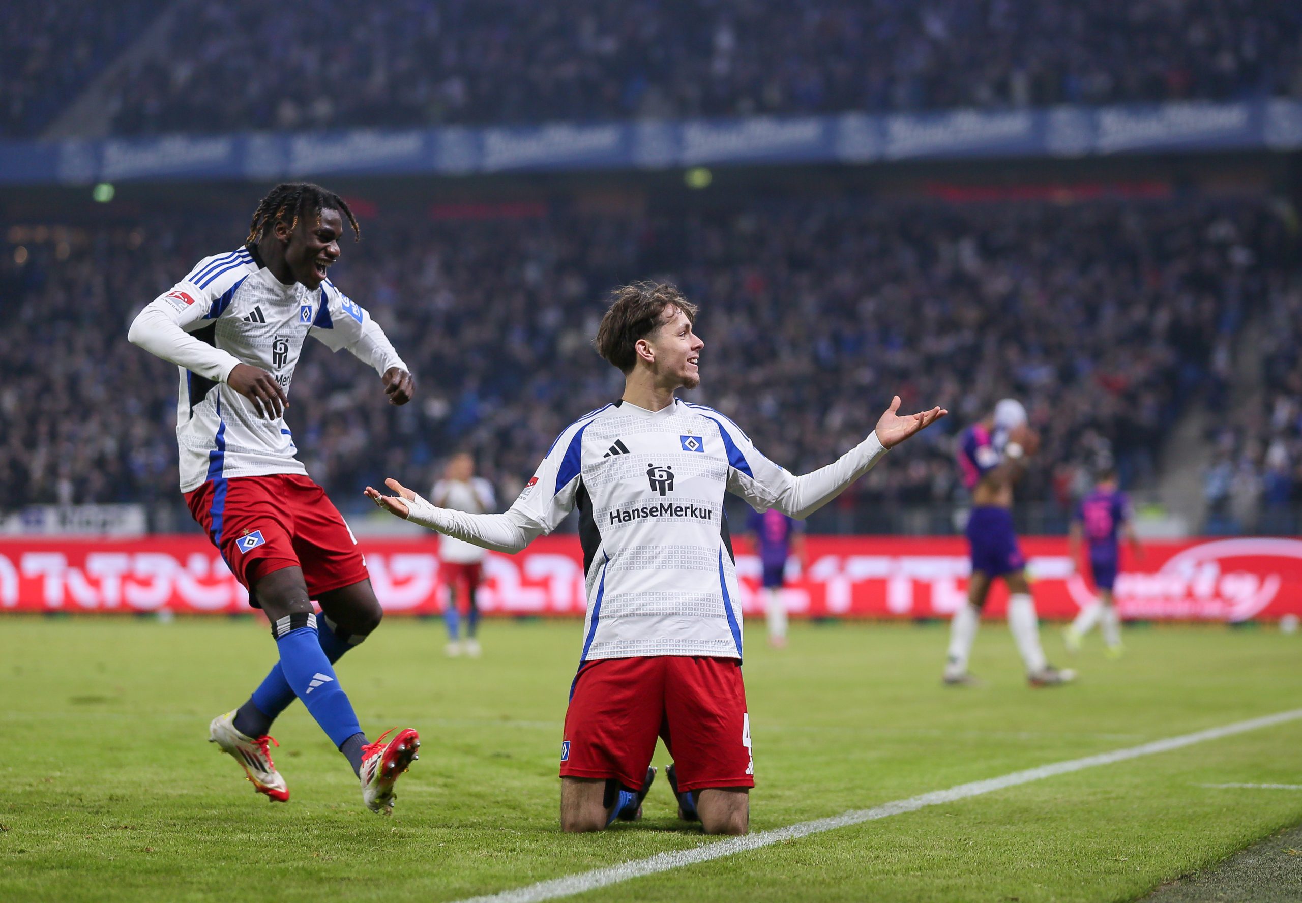 Le HSV surclasse le Fortuna Düsseldorf et reste leader !