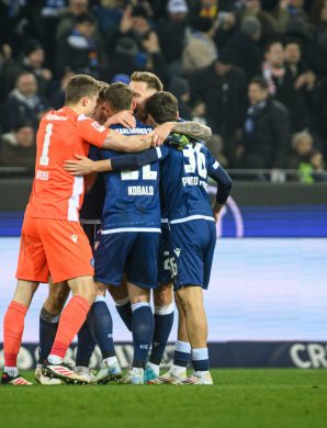 Un but contre son camp catastrophique de Timo Hübers (1.FC Köln) offre la victoire à Karlsruhe !