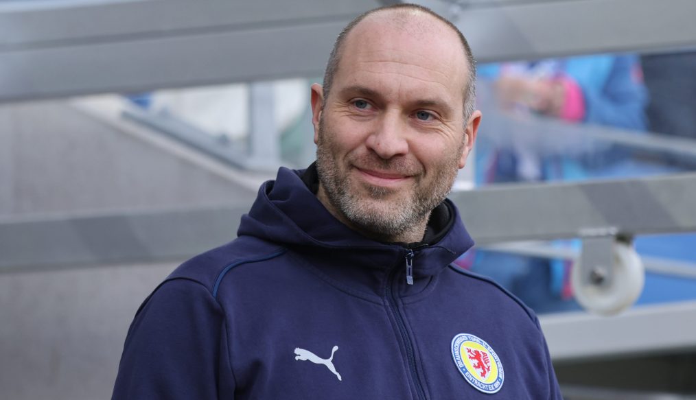 Braunschweig tranche : Scherning reste en poste !