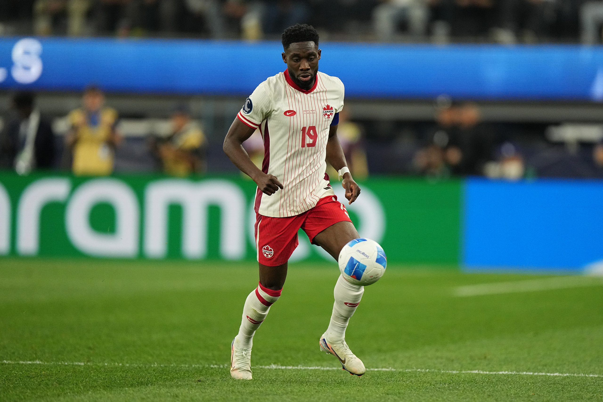 Alphonso Davies rassure après sa sortie face aux USA