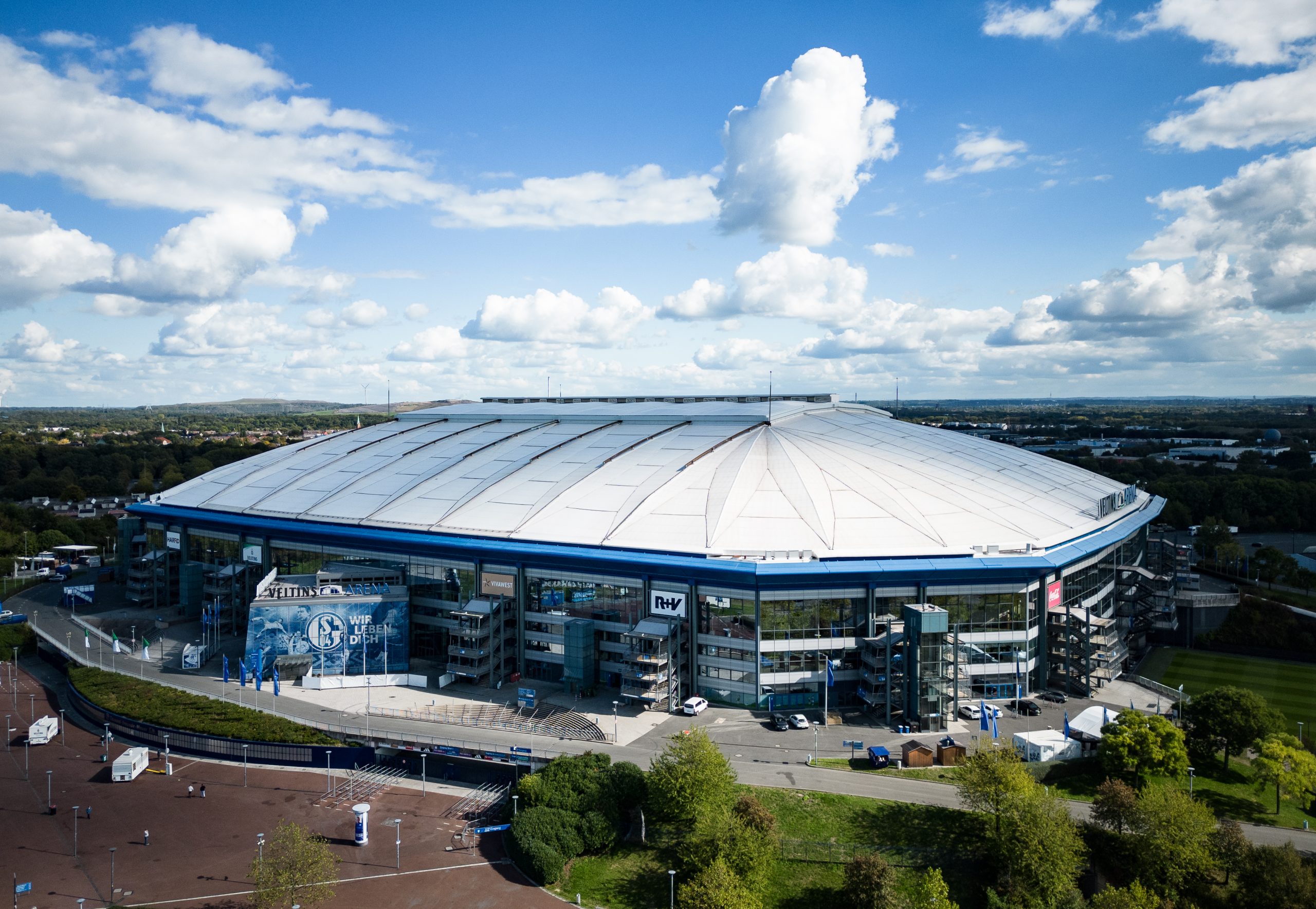 Schalke 04 évite un retrait de points pour la saison 2025/26… grâce au foot, aux transferts et Taylor Swift ! Schalke 04 évite un retrait de points pour la saison 2025/26… grâce au foot, aux transferts et Taylor Swift !