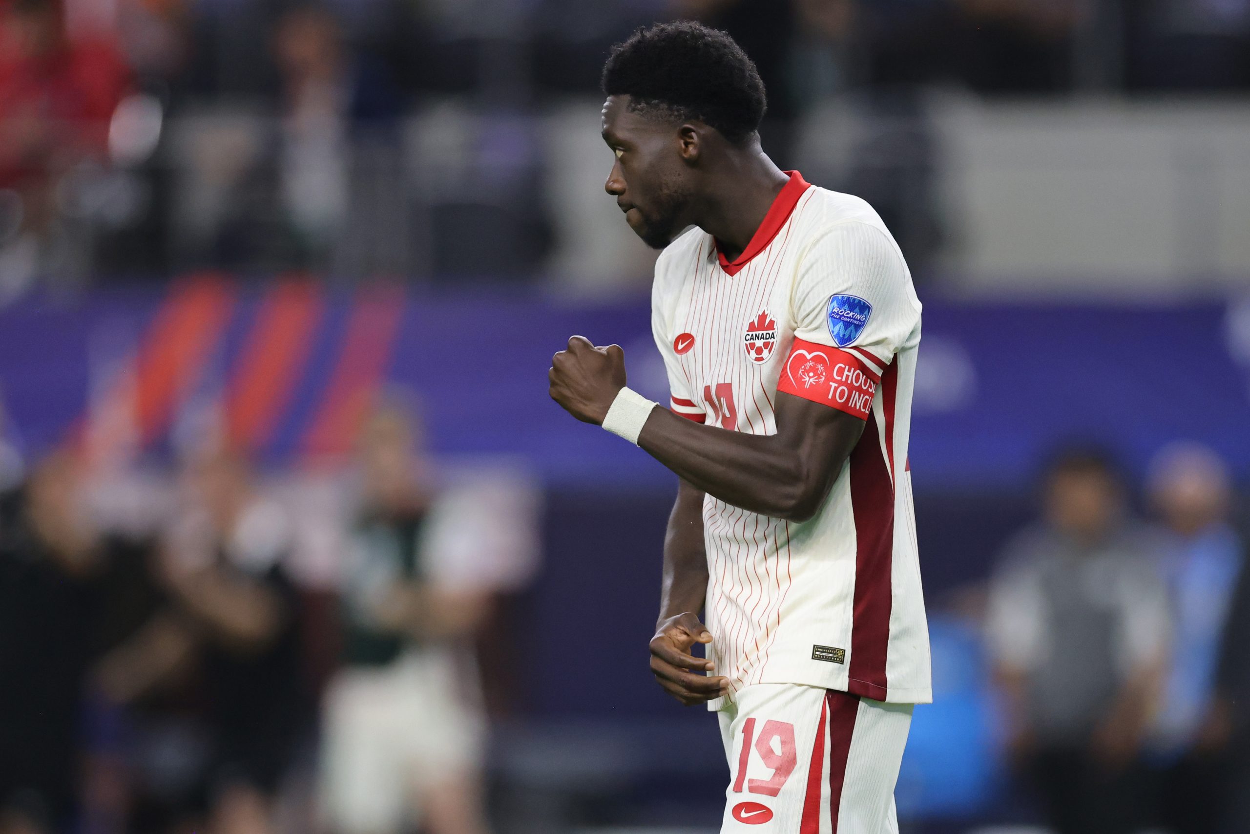 Le Canada se défend dans l’affaire Alphonso Davies