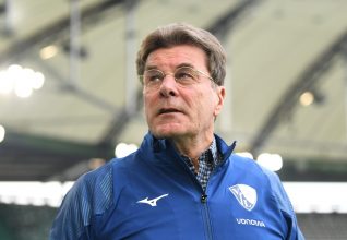 Hecking prolonge à Bochum et appelle à l’unité même chez les Ultras