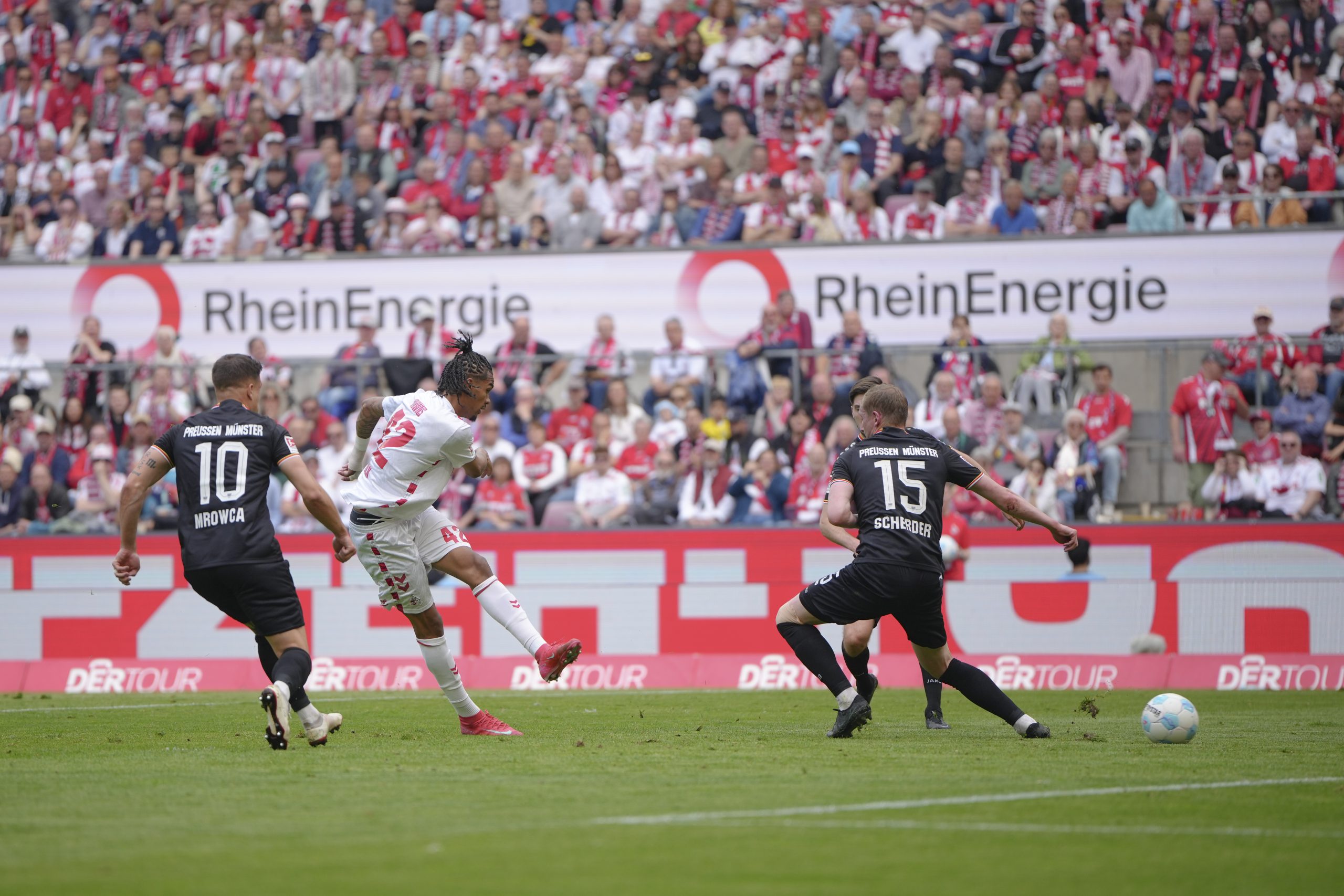 Le 1.FC Köln a repris la tête de la 2. Bundesliga ! Le 1.FC Köln a repris la tête de la 2. Bundesliga !