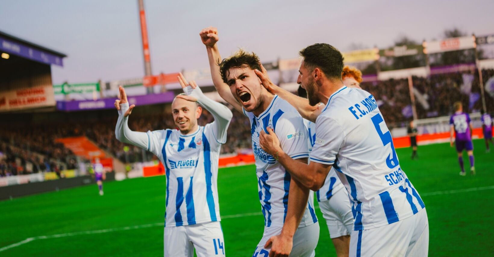 [VIDEO] Le Hansa Rostock frappe au bon moment et rêve de montée !