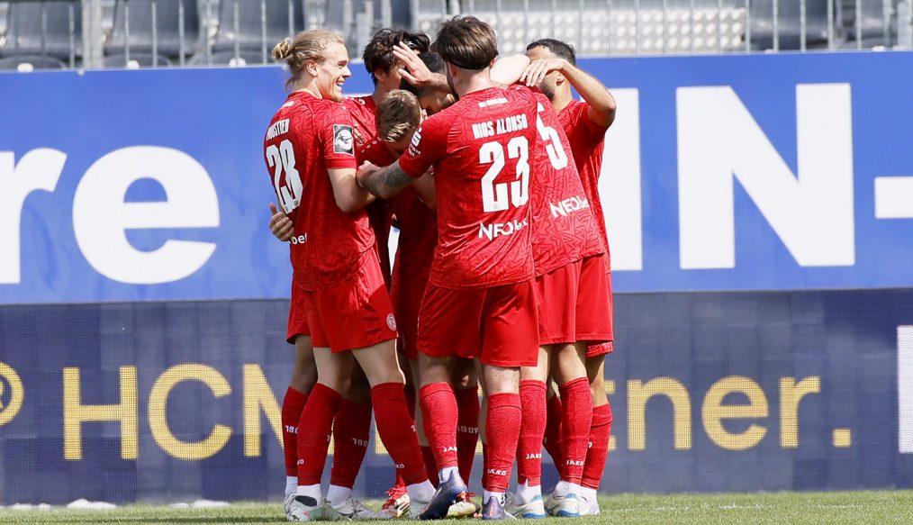 [VIDEO] Le Rot-Weiss Essen enfonce Sandhausen