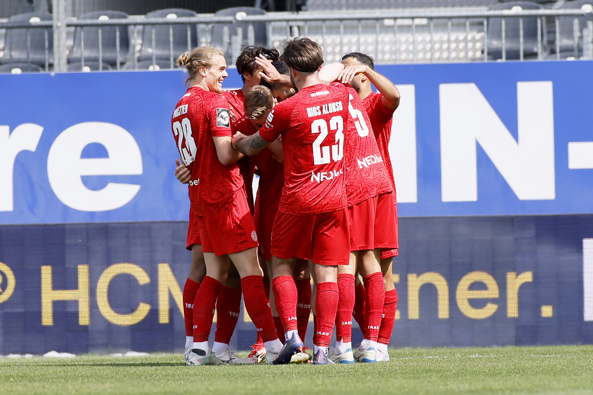 [VIDEO] Le Rot-Weiss Essen enfonce Sandhausen