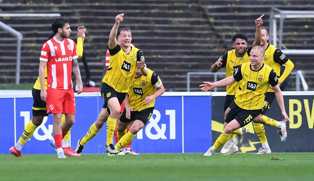 [VIDEO] Cottbus sombre à Dortmund et perd sa place sur le podium !