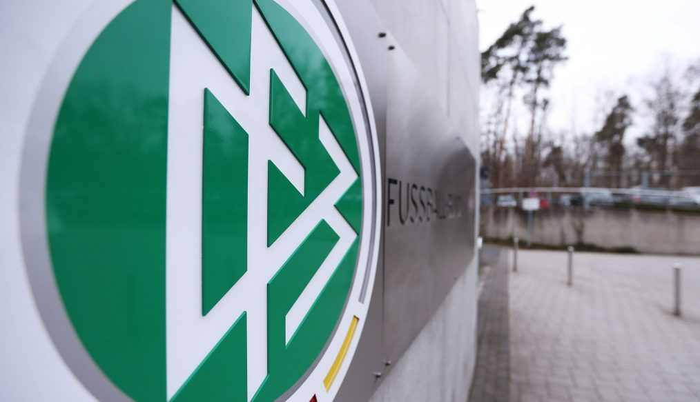 Coup dur pour le Hannover 96 : Boris Tomiak suspendu pour les deux derniers matchs !