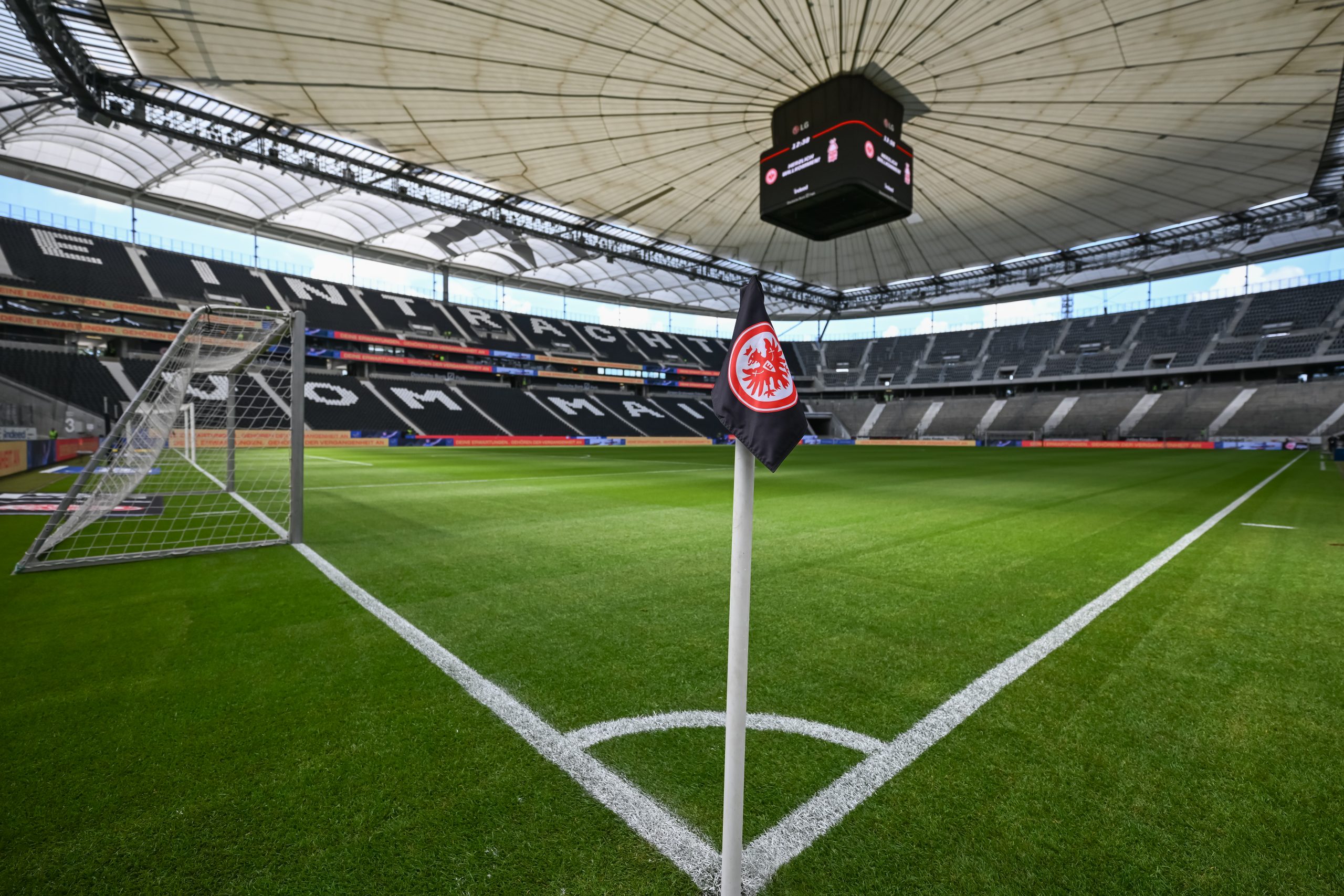 L’Eintracht Frankfurt noue un partenariat avec l’Accra Lions FC (Ghana) !