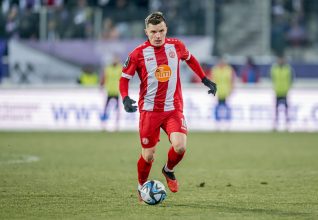 Eisfeld aperçu à Bochum pendant que le RWE joue : l’image qui dérange