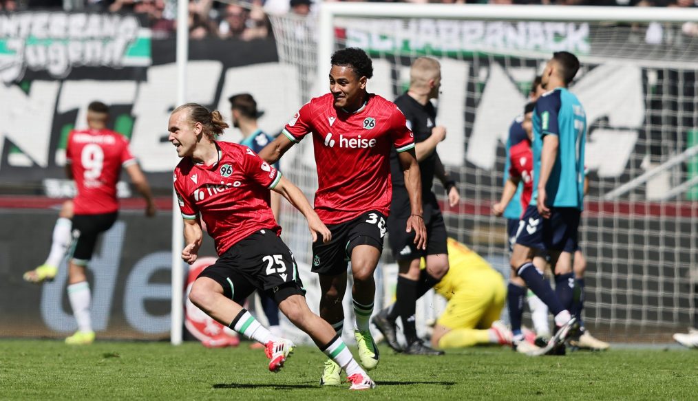 Coup d’arrêt brutal pour le 1.FC Köln : Pacarada expulsé, Hannover en profite !