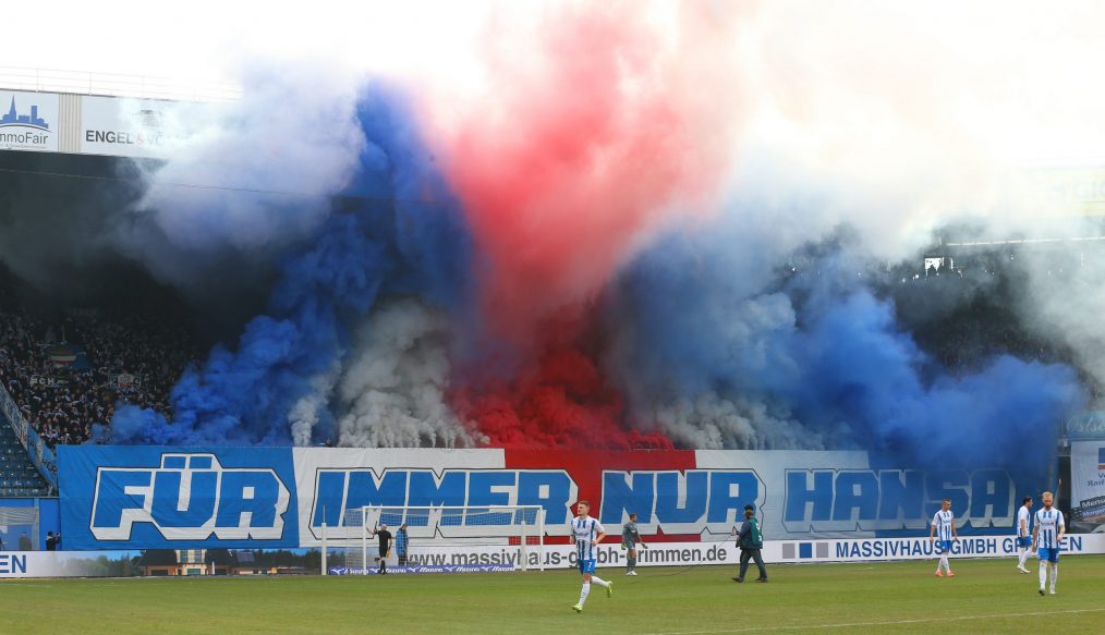 Un supporter Français a traversé l’Allemagne pour voir Hansa Rostock – Saarbrücken… et il n’a pas été déçu !