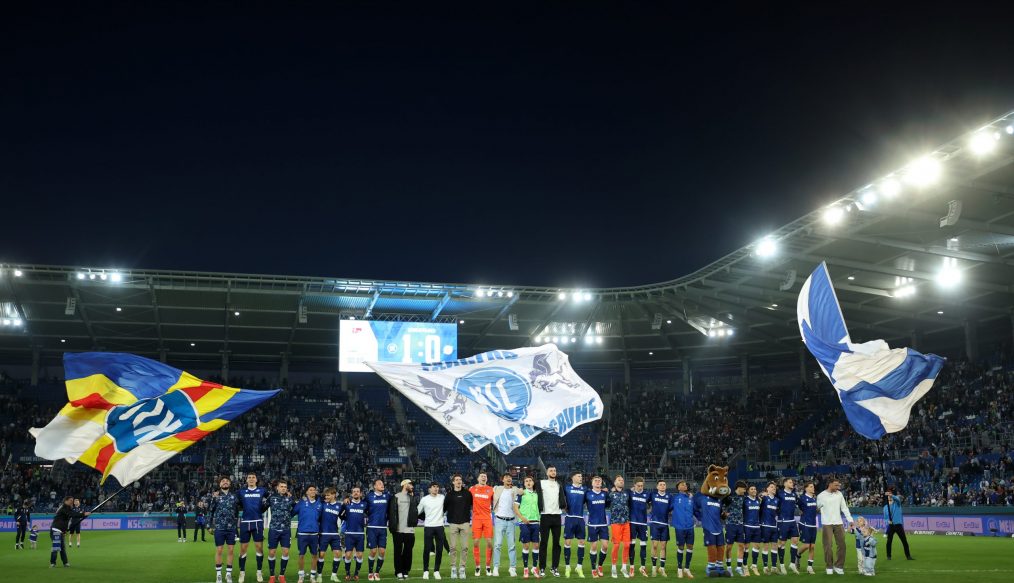 Karlsruhe s’impose face à Hannover grâce à un but de Kobald !