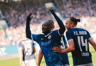 [VIDEO] Kinsombi a brillé, le Hansa Rostock a balayé Verl !