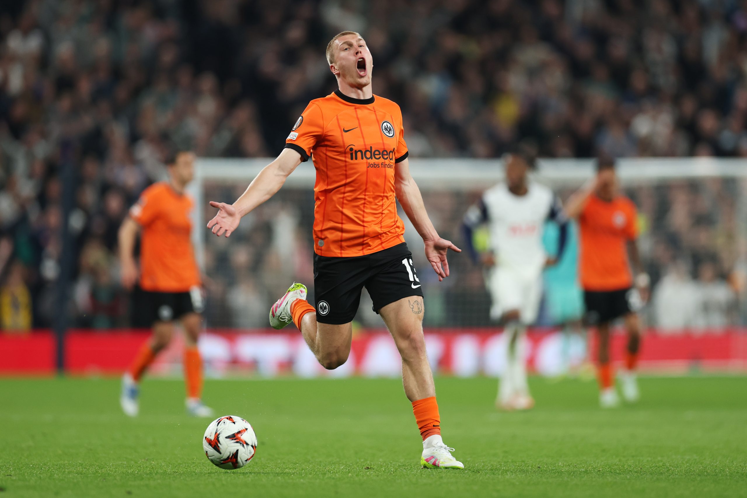 OFFICIEL : Rasmus Kristensen s’engage définitivement avec l’Eintracht Frankfurt !