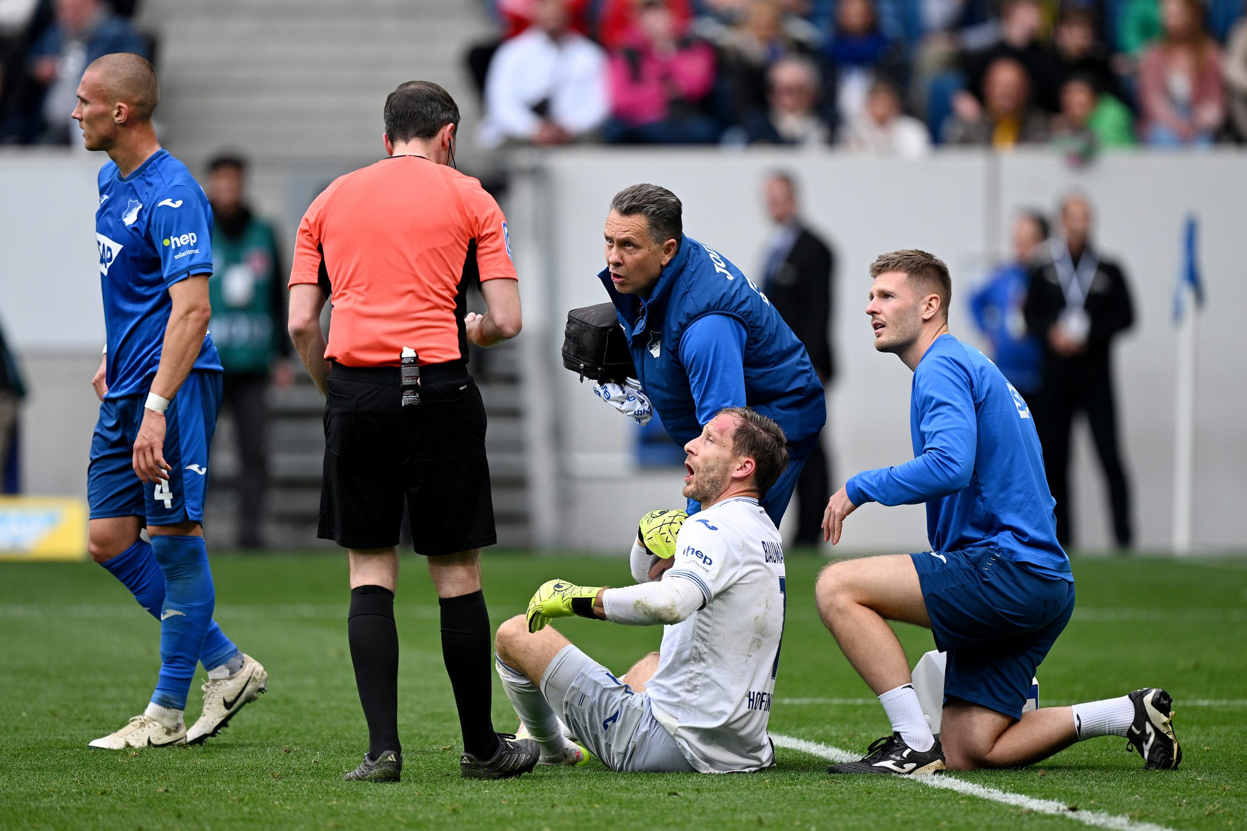 Suite à sa blessure contre le BVB, Oliver Baumann sera absent face à Mönchengladbach