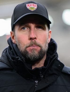 Stuttgart conteste l’expulsion de Woltemade : un « fâcheux goût amer » pour Hoeneß