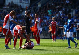 Inquiétude pour l’Union Berlin : Diogo Leite évacué sur civière après un choc au cou !