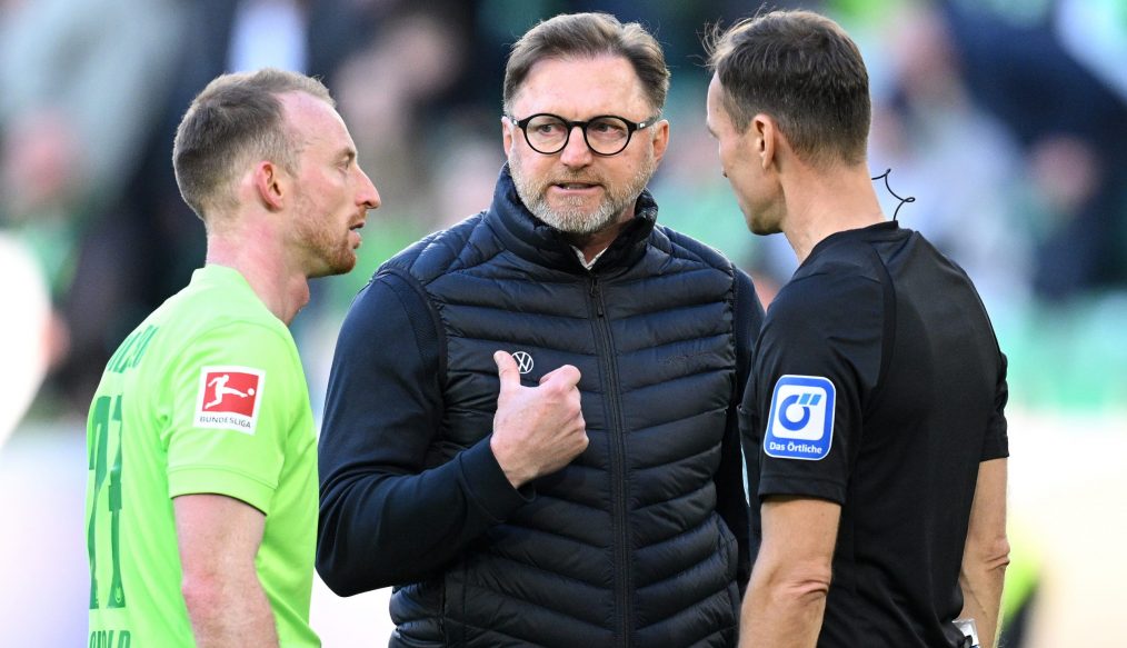 Le VfL Wolfsburg en crise : Hasenhüttl et Arnold en désaccord