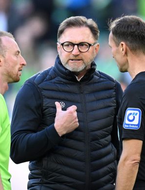 Le VfL Wolfsburg en crise : Hasenhüttl et Arnold en désaccord