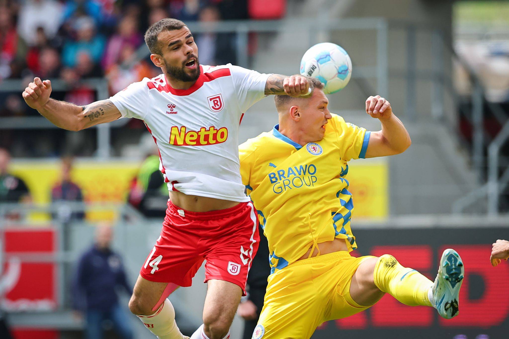 Jahn Regensburg et l’Eintracht Braunschweig se neutralisent dans un match tendu !