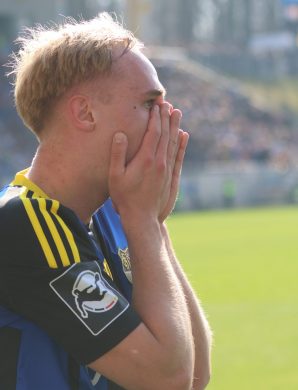 Coup de tonnerre : Saarbrücken éliminé par Homburg en demi-finale de Landespokal !