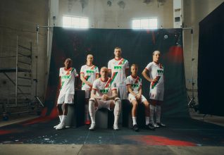 Le FC Augsburg dévoile son maillot domicile 2025/26 !