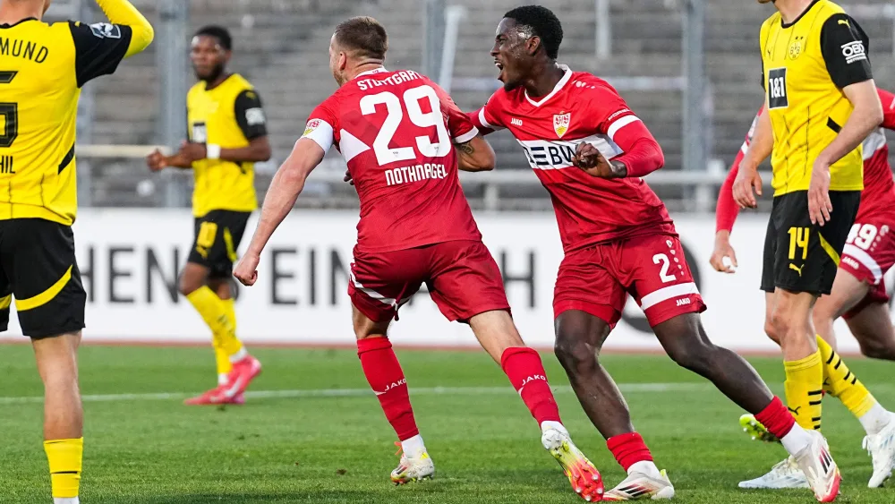 [VIDEO] Le VfB Stuttgart II arrache un succès vital à Dortmund et plonge le BVB II dans la zone rouge !