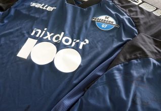 Paderborn met aux enchères ses maillots « Nixdorf100 » au profit d’une école spécialisée