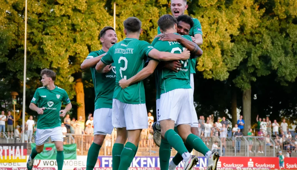 OFFICIEL : Schweinfurt célèbre son retour en 3.Liga après un sacre mérité en Regionalliga Bayern !