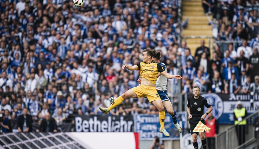 [VIDEO] Dans une ambiance de folie, l’Arminia Bielefeld arrache le nul face au Dynamo Dresden !