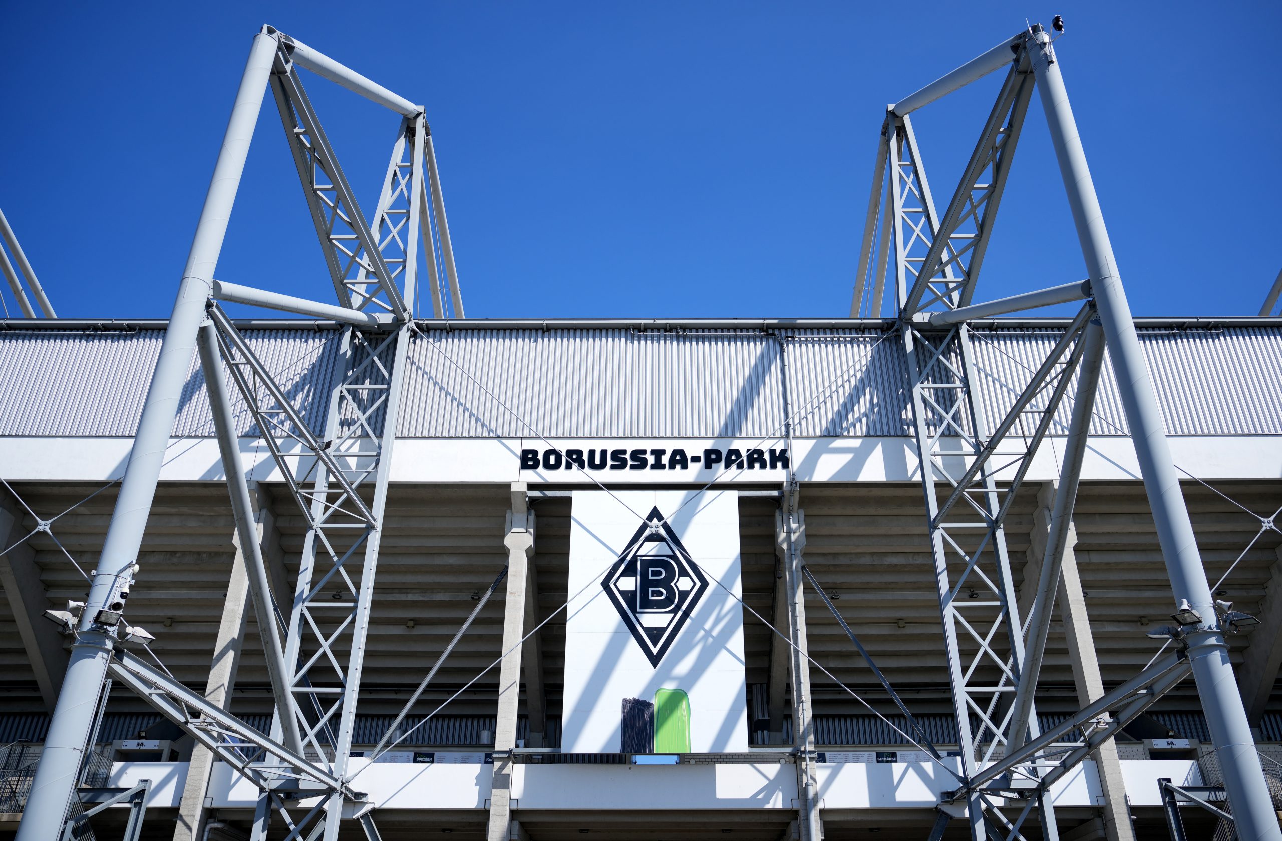 Le Borussia Mönchengladbach présente ses maillots 2025/26 !