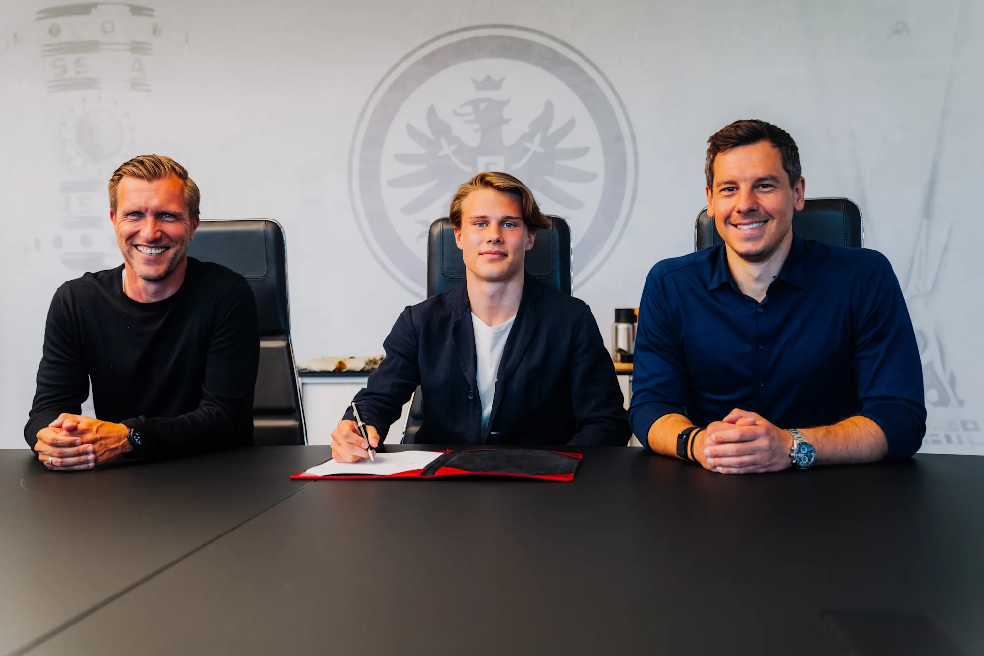 OFFICIEL : Love Arrhov, l’un des plus grands espoirs Suédois, rejoint l’Eintracht Frankfurt !