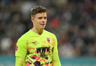 OFFICIEL : Finn Dahmen prolonge son contrat avec le FC Augsburg jusqu’en 2027