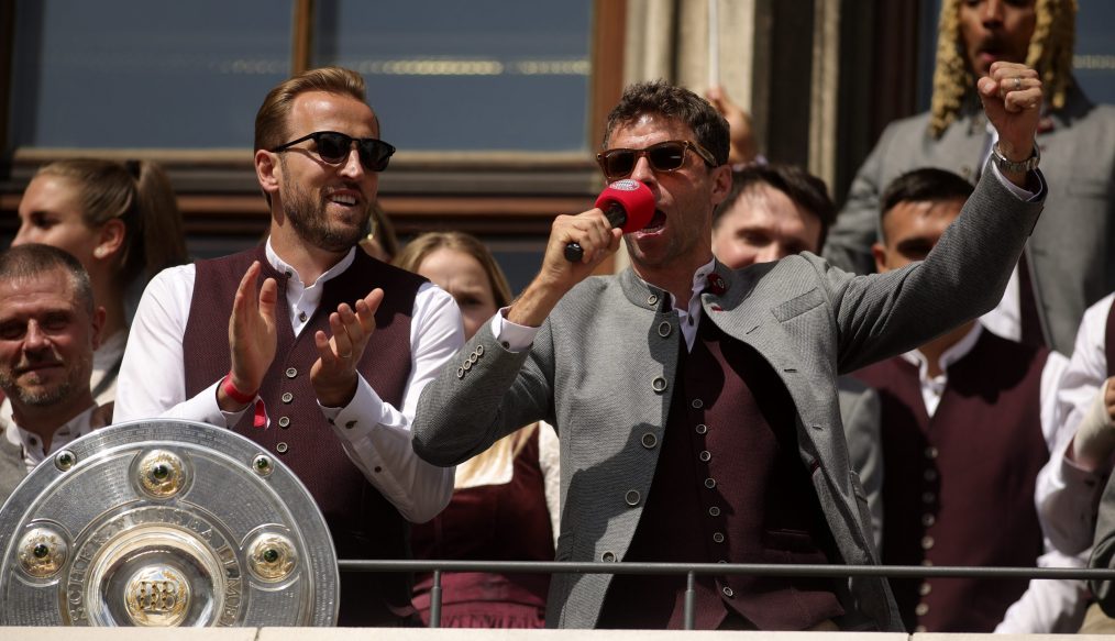 Thomas Müller chambre (encore) : « Le voyage à Ibiza ? Certaines équipes devraient prendre exemple »