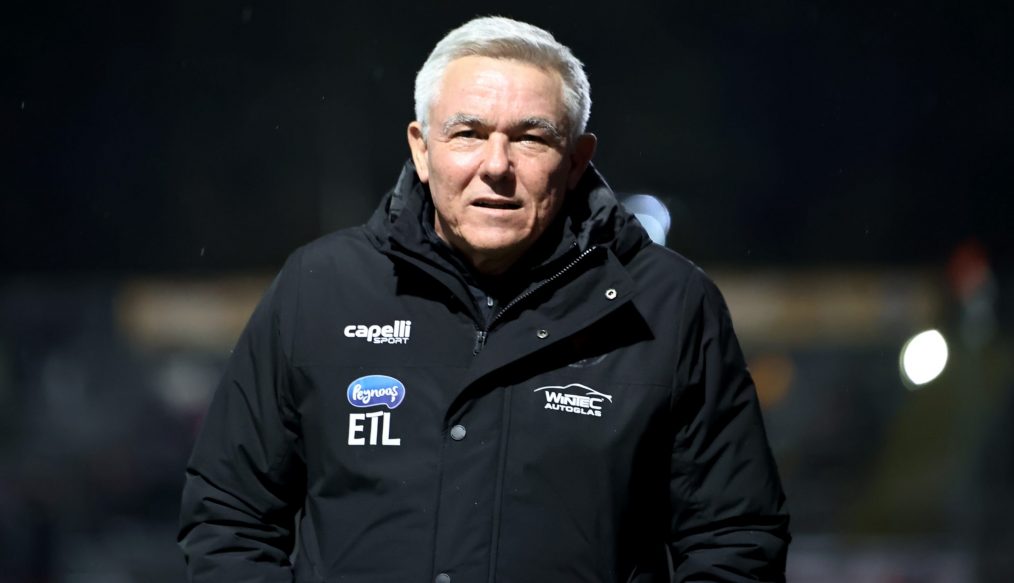 OFFICIEL : La valse des entraineurs continue en 3.Liga, Olaf Janßen quittera le Viktoria Köln pour relancer Sandhausen !