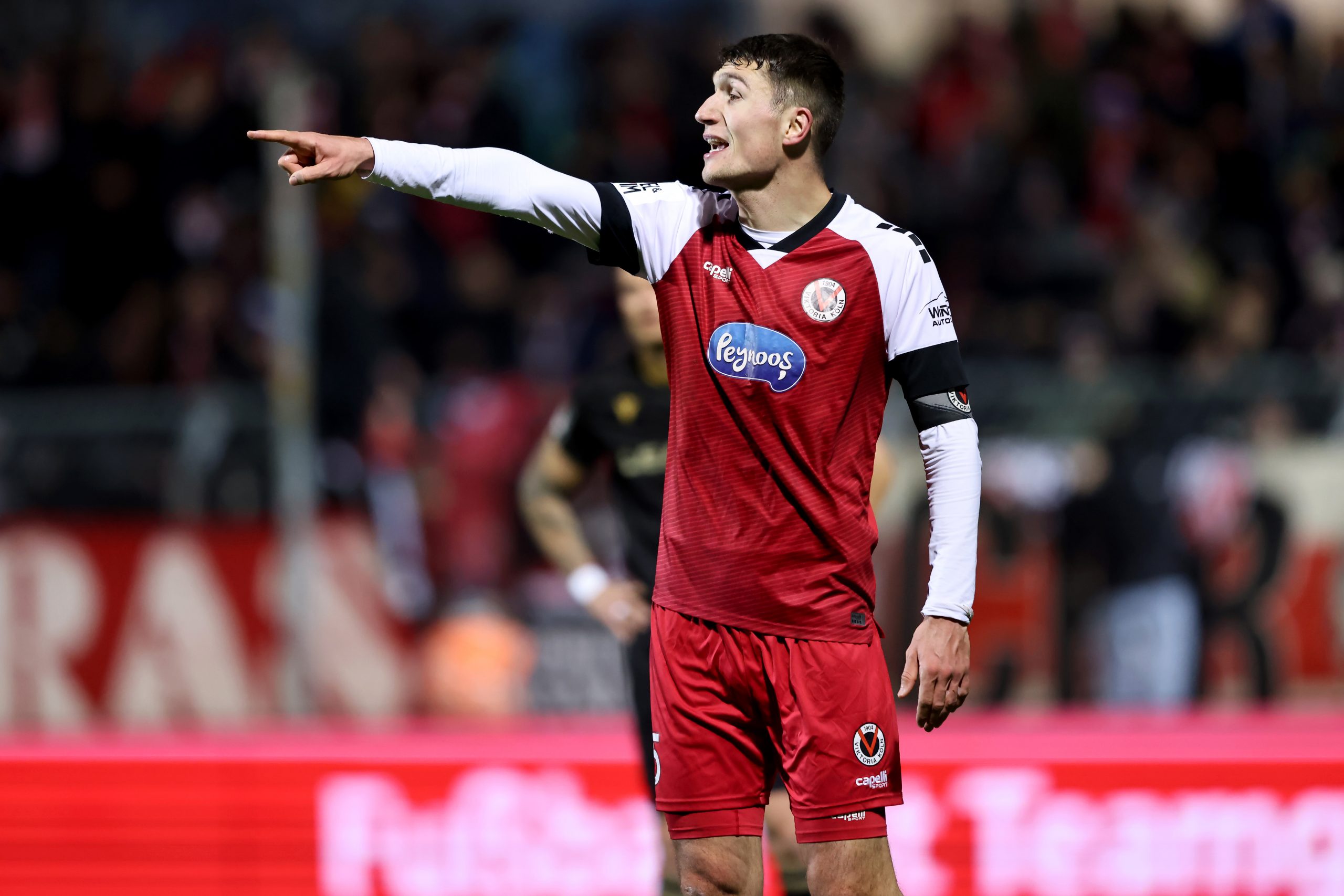 Le Viktoria Köln prolonge son capitaine Christoph Greger : « Un leader exceptionnel »