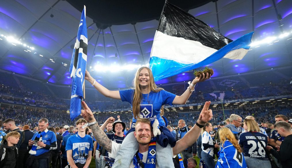 Le grand retour du HSV en Bundesliga : une nuit inoubliable au Volksparkstadion – Les plus belles images