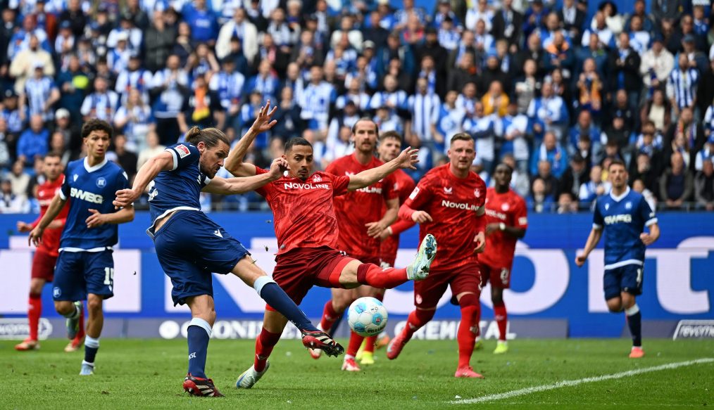 Kaiserslautern arrache un nul à Karlsruhe mais reste à distance du top 3 !
