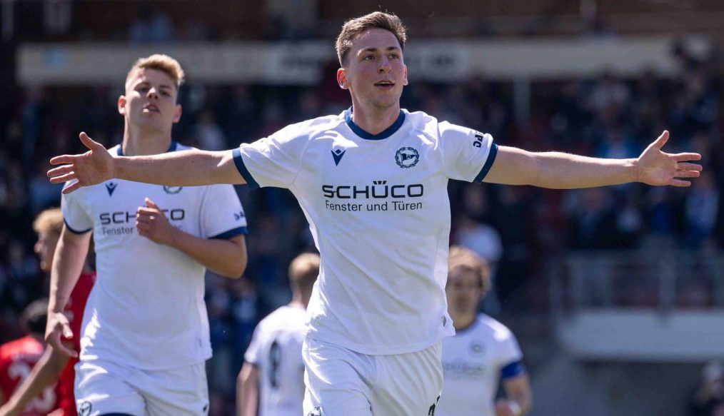 Bielefeld assume son nouveau statut et s’empare du fauteuil de leader