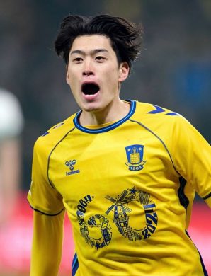 OFFICIEL : Yuito Suzuki s&rsquo;engage au SC Freiburg !