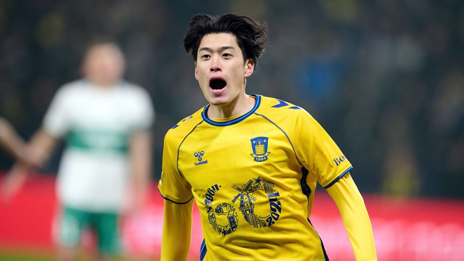 OFFICIEL : Yuito Suzuki s’engage au SC Freiburg !