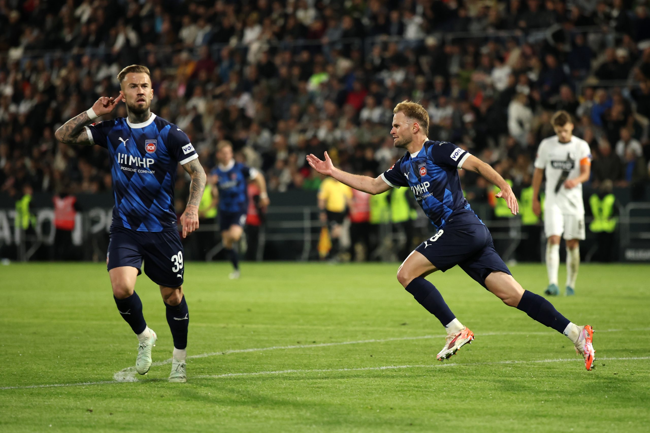 Heidenheim reste en Bundesliga, Elversberg s’incline avec les honneurs !